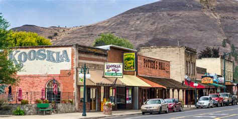 smallest towns in united states.